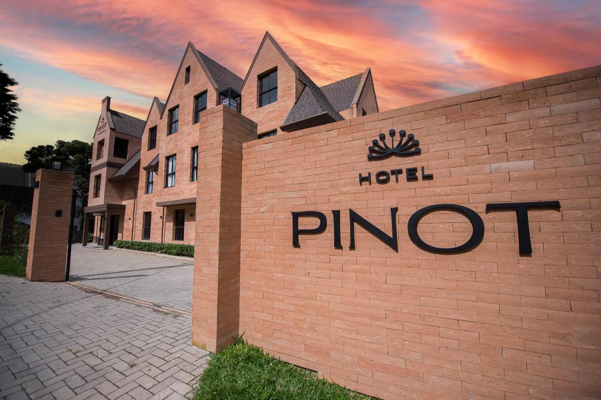 Pinot Hotel Campos do Jordão Eksteriør billede